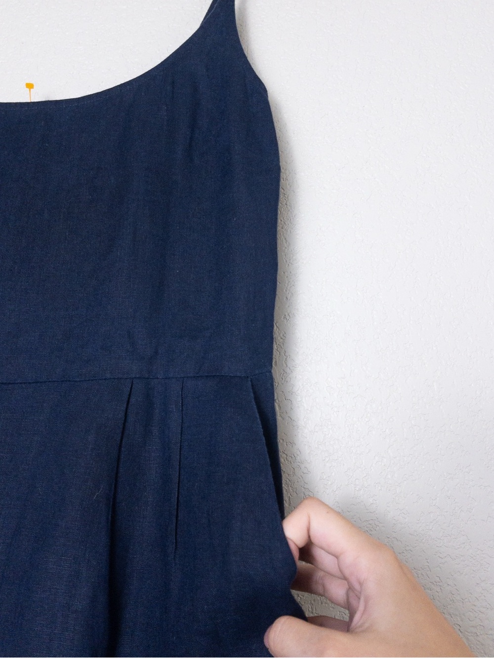 Quince 100% European Linen Scoop Neck Midi Dress M Deep Navy Pleated Pockets - Picture 7 of 11